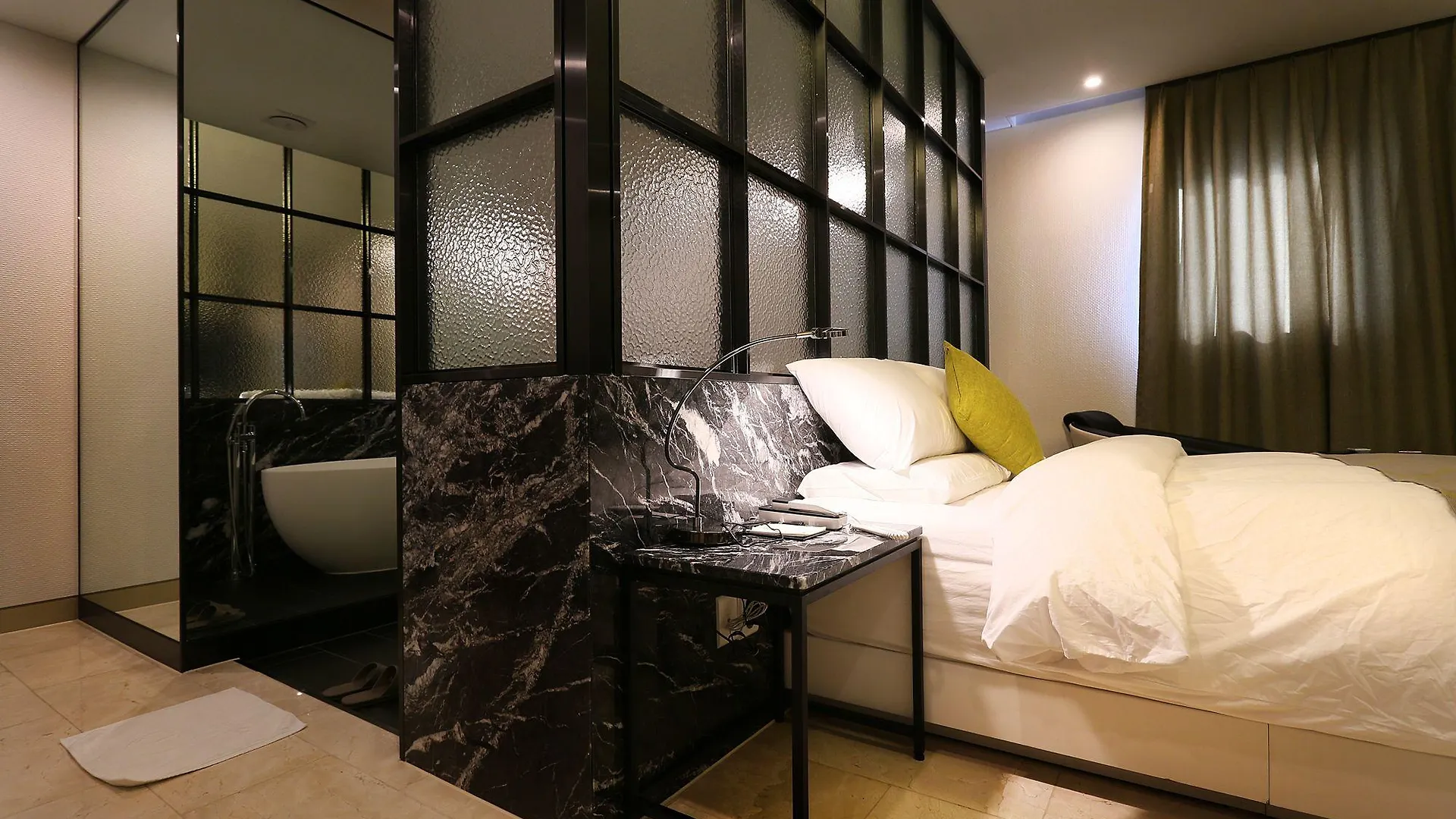 *** Motel Circle Hotel Incheon South Korea