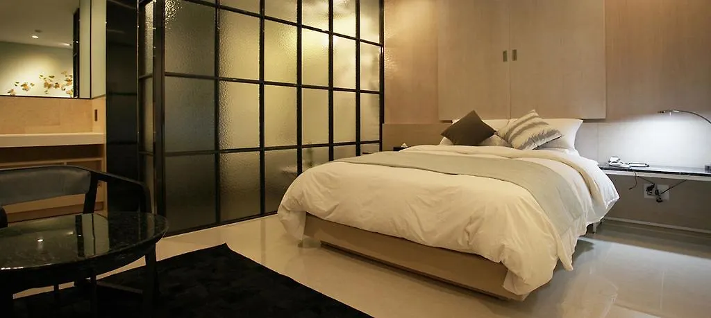 Circle Hotel 인천 모텔