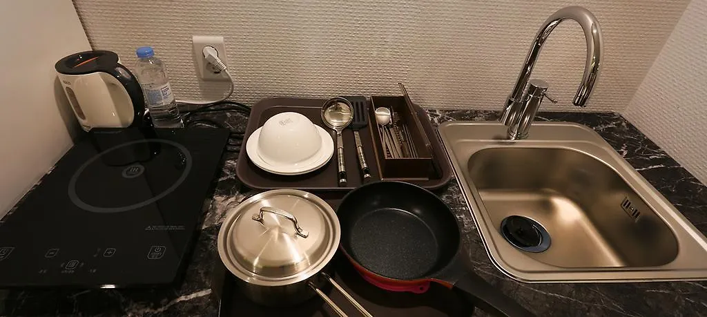 Circle Hotel Incheon 2*,  South Korea