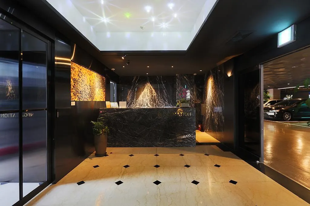 Circle Hotel Инчон 2*,