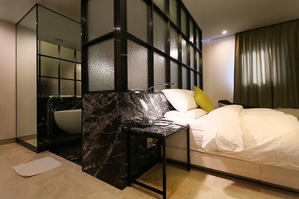Circle Hotel Инчон 2*,