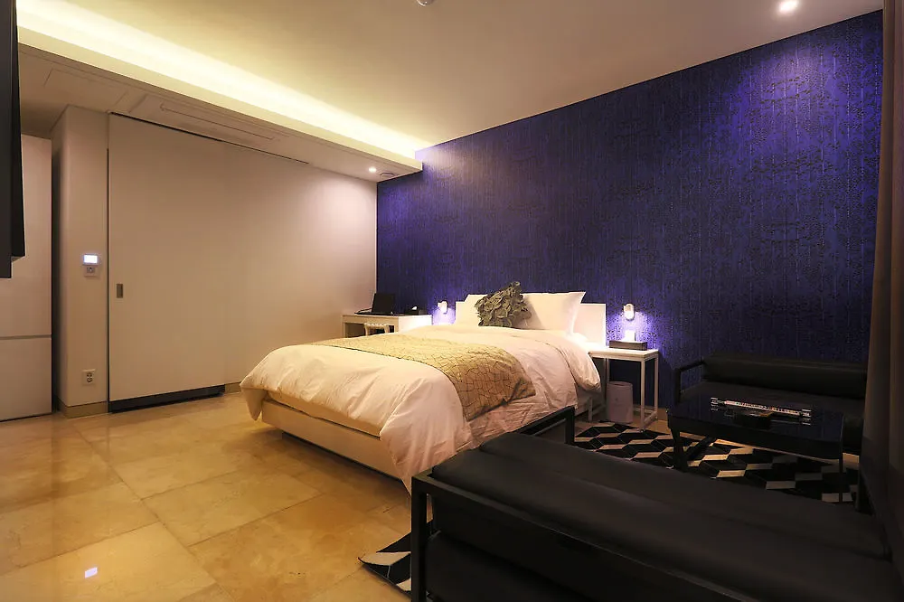 Circle Hotel Инчон Мотель