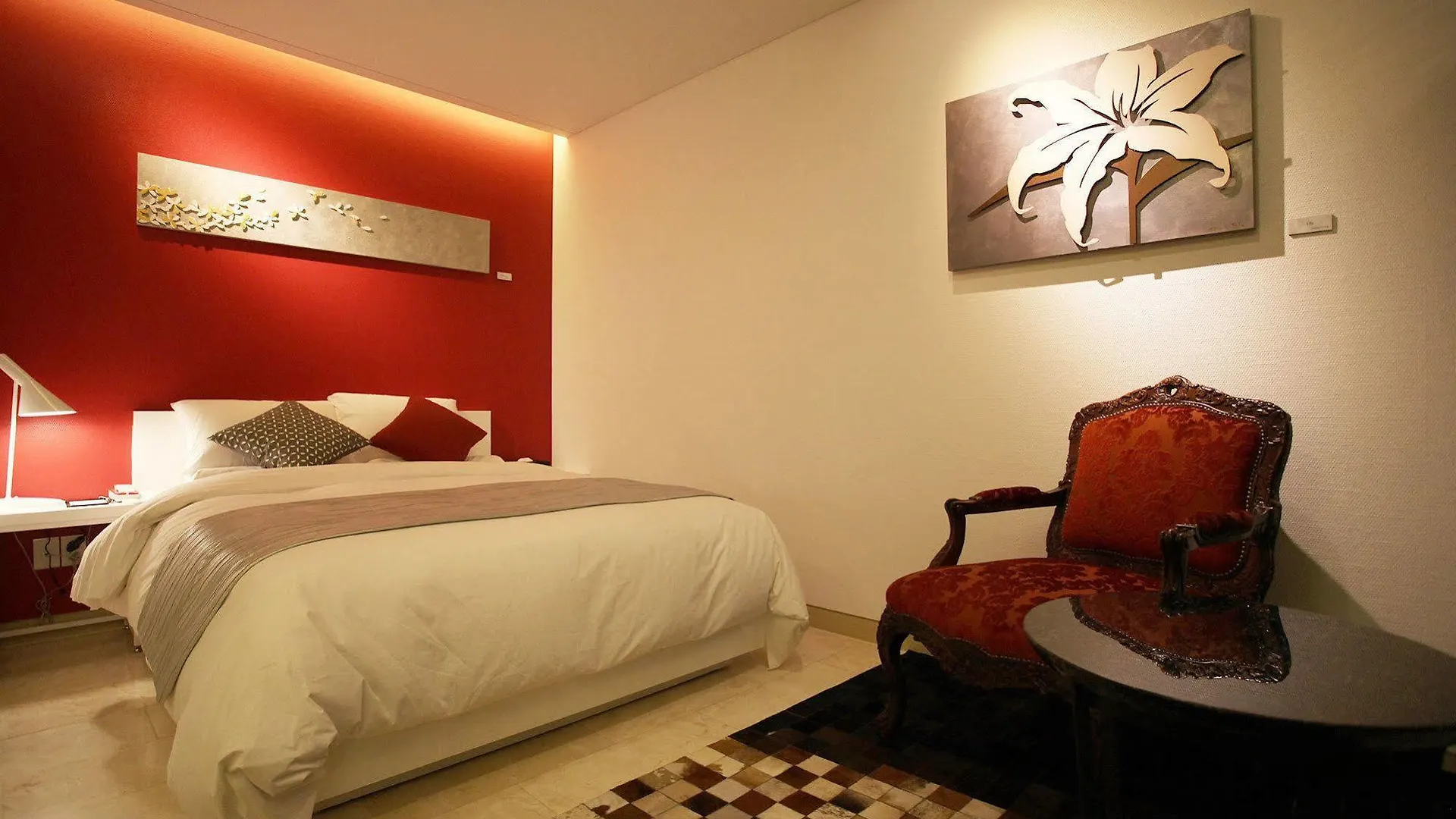 Circle Hotel Инчон Мотель